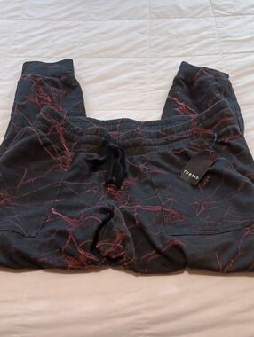 torrid Black with Purple Marble-Effect Woman Joggers NWT